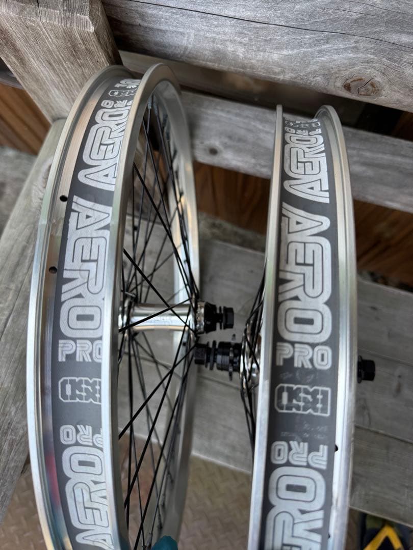 BMX ホイールセットBSD SWERVE X AERO PRO 20インチ