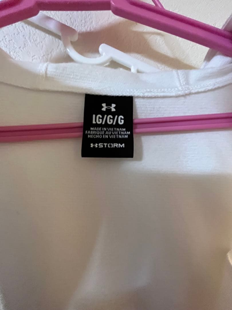 UNDER ARMOUR ホワイト アウター LG