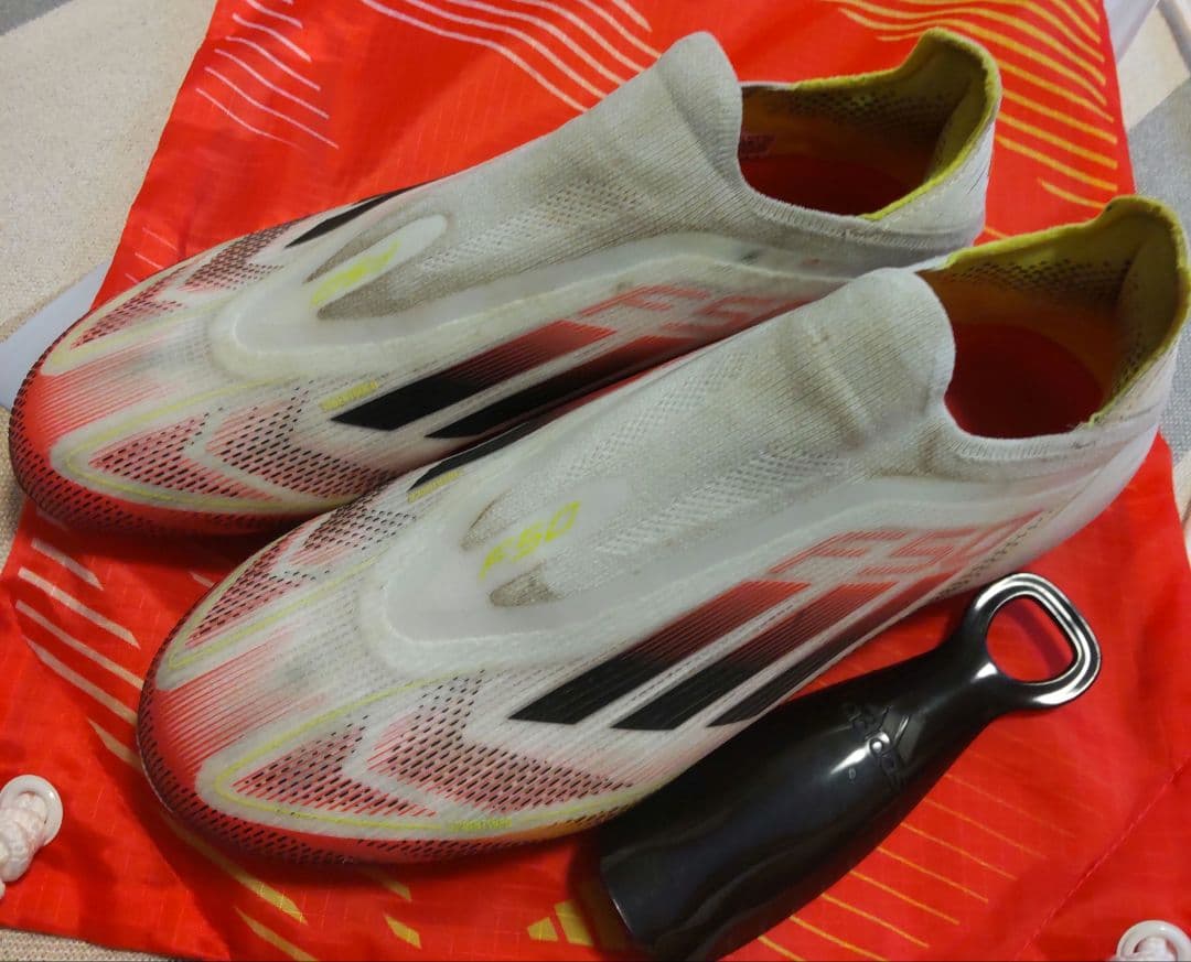 adidas F50レースレス FG 25cm