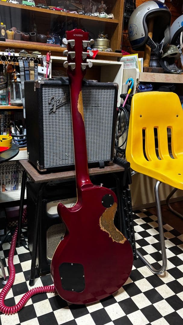 ギター Les Paul Cherry red heard relic