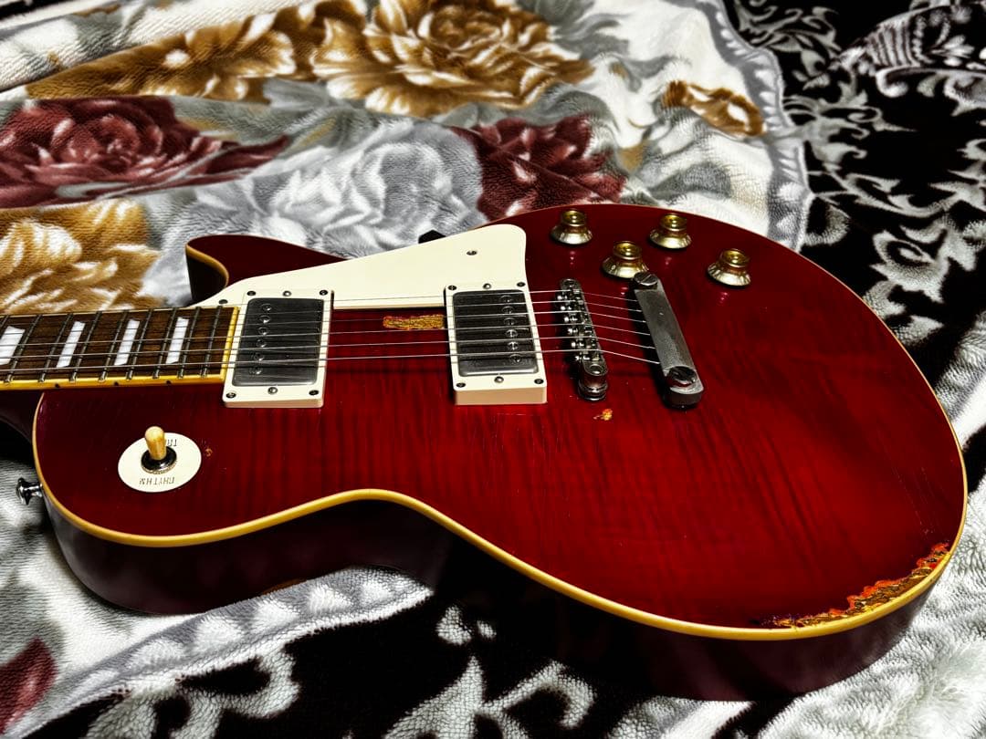 ギター Les Paul Cherry red heard relic