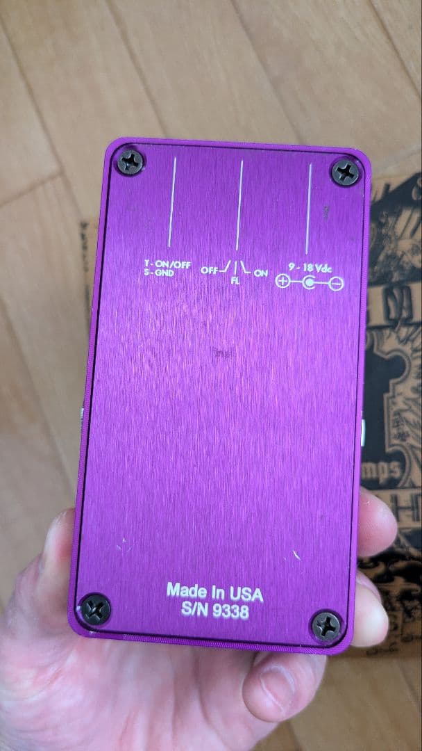 Suhr Riot　ギターエフェクター　ディストーション