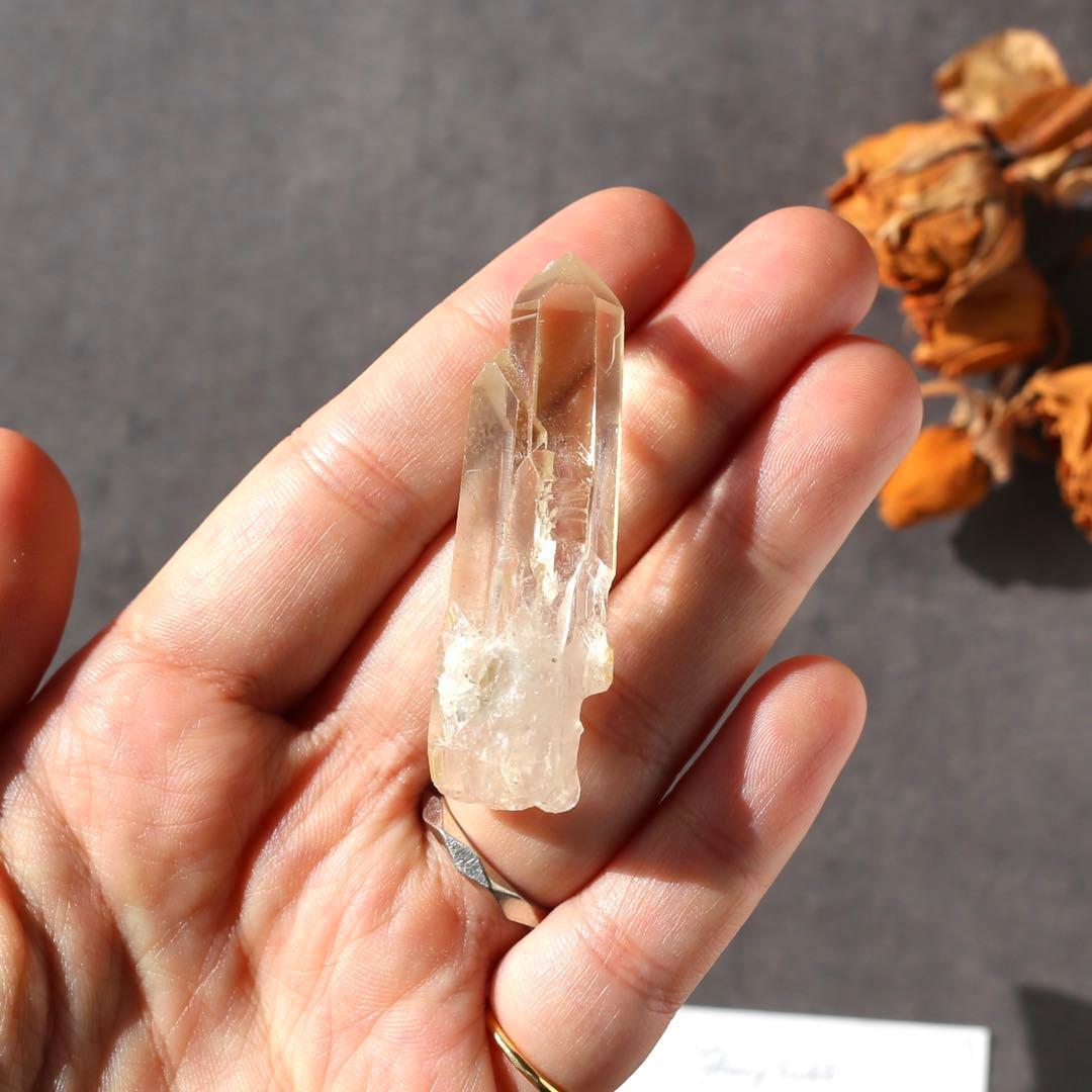 ゴールデンヒーラー クォーツ 原石 水晶 鉱物 希少石 天然石 ツインレイ