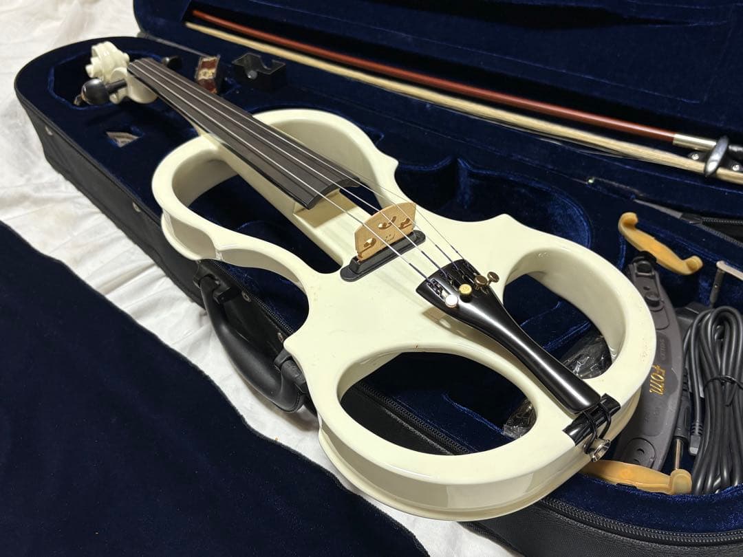 KIKUTANI エレクトリックバイオリン　専用ケース付き美品1937-02-1