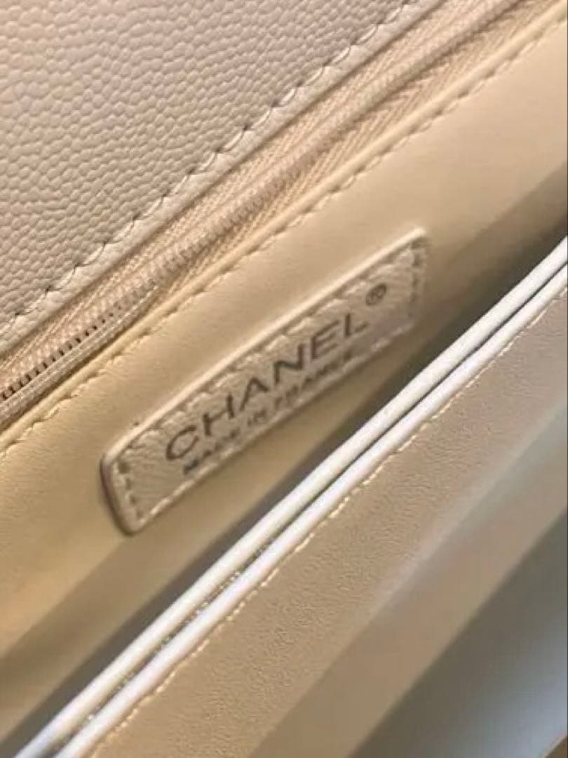 CHANEL ✨ノベルティー✨24㎝ホワイトハンドルココハンド✨新品未使用