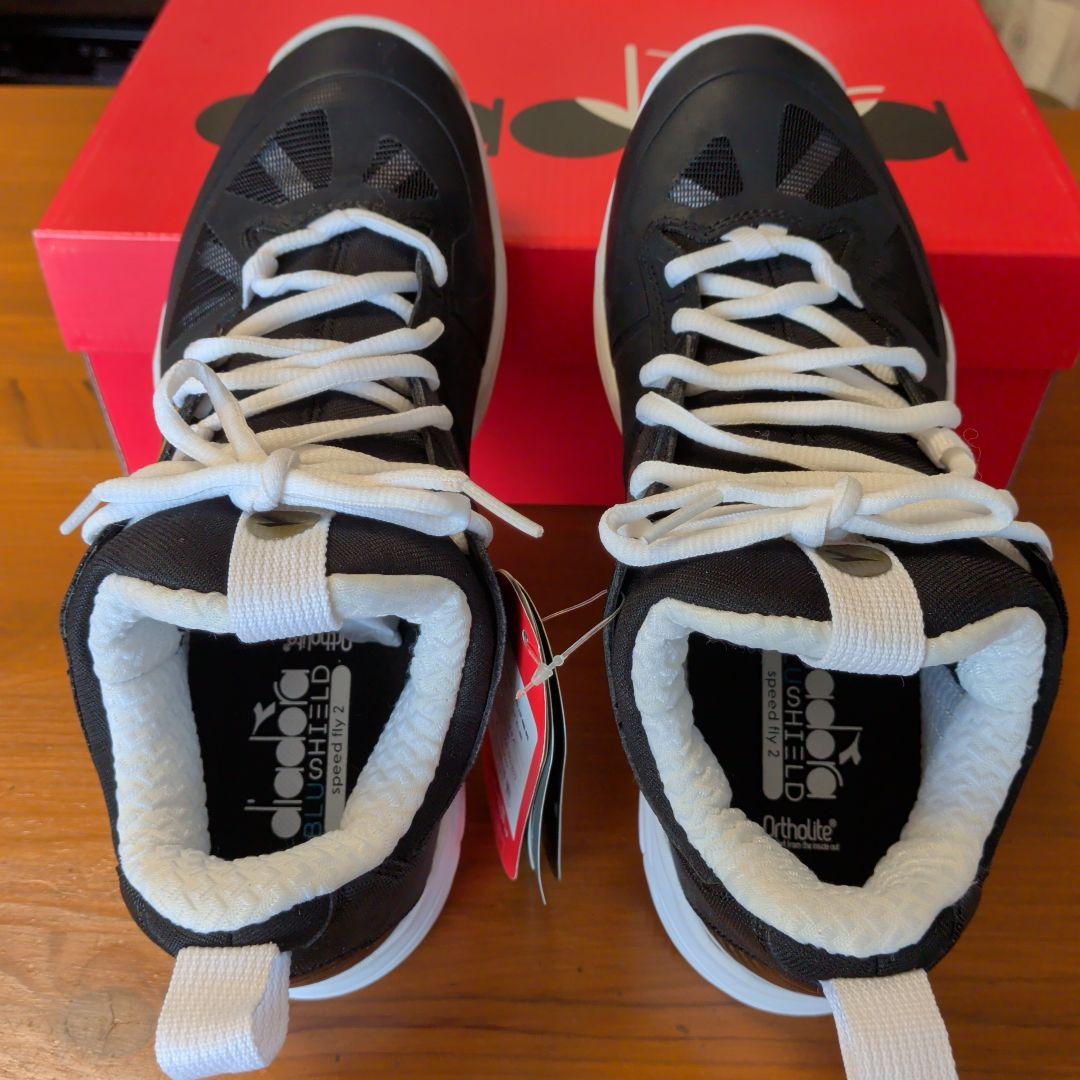 diadora　ブルーシールドフライ テニスシューズ オムニクレー 黒/白