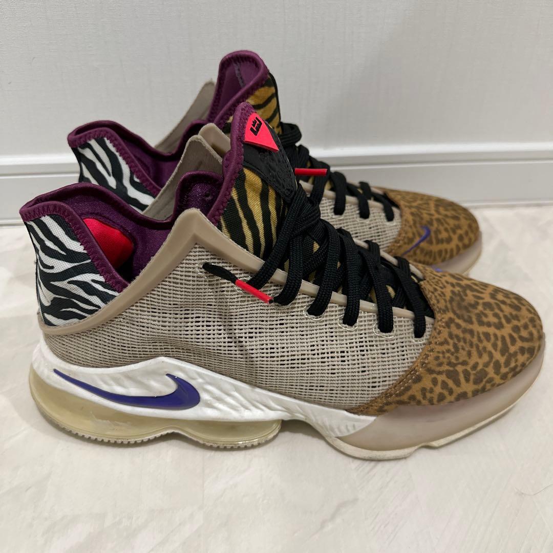 NIKEレブロン19LowSafari