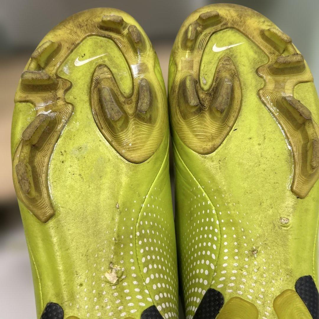●Nike サッカーシューズ ライムグリーン