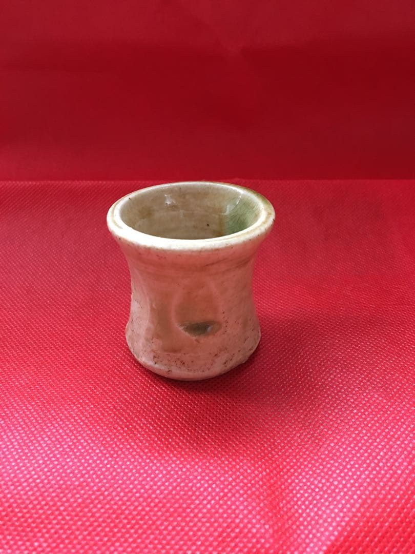 美濃焼　黄瀬戸茶筅立て　(天正末年から江戸前期)