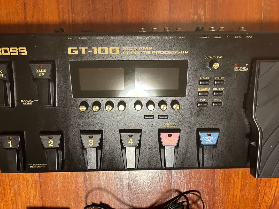 BOSS GT-100 エフェクトプロセッサー