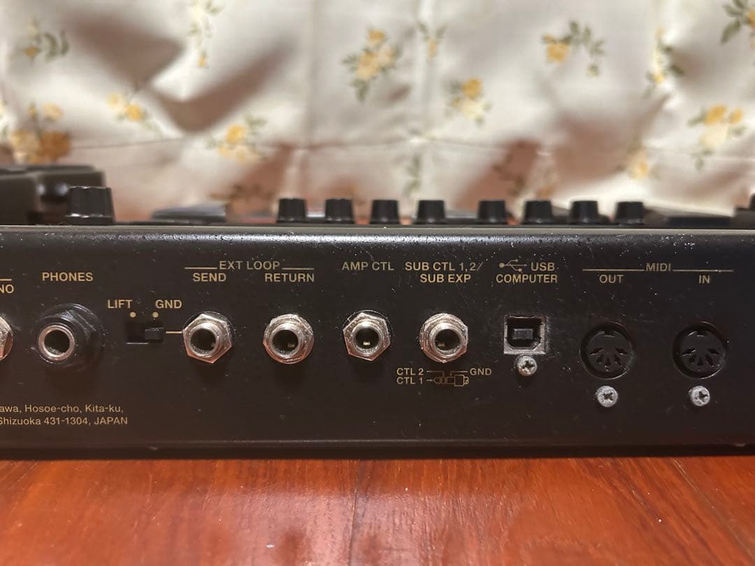 BOSS GT-100 エフェクトプロセッサー