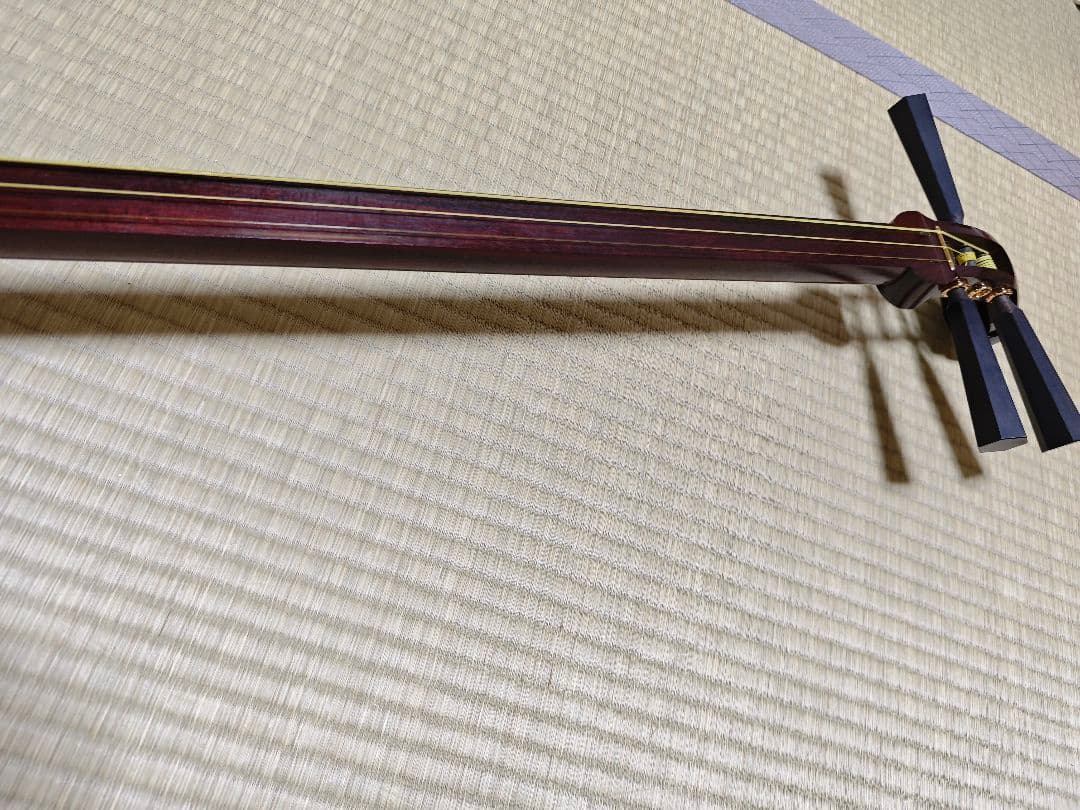 美品 津軽三味線 太棹 紅木 二本溝 べっ甲 バチ 駒 ケース 和楽器