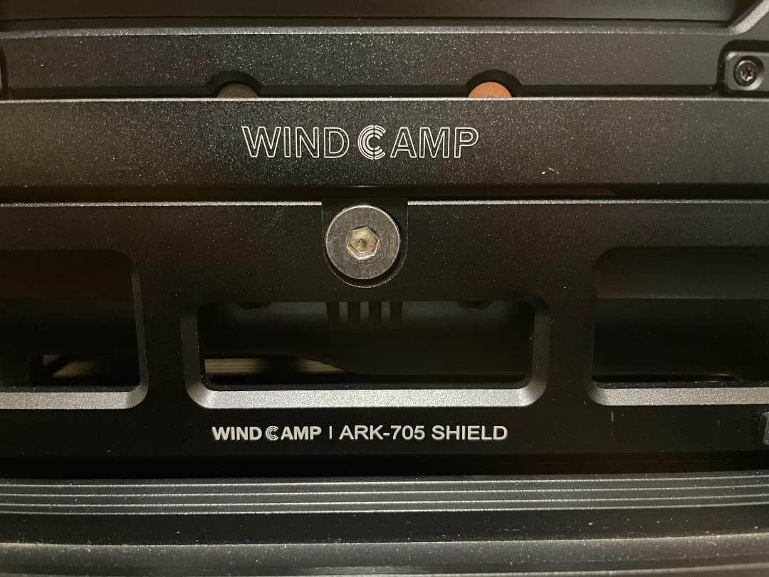 週末特別でアンテナ付き【美品】ICOM IC-705 + WINDCAMPケージ
