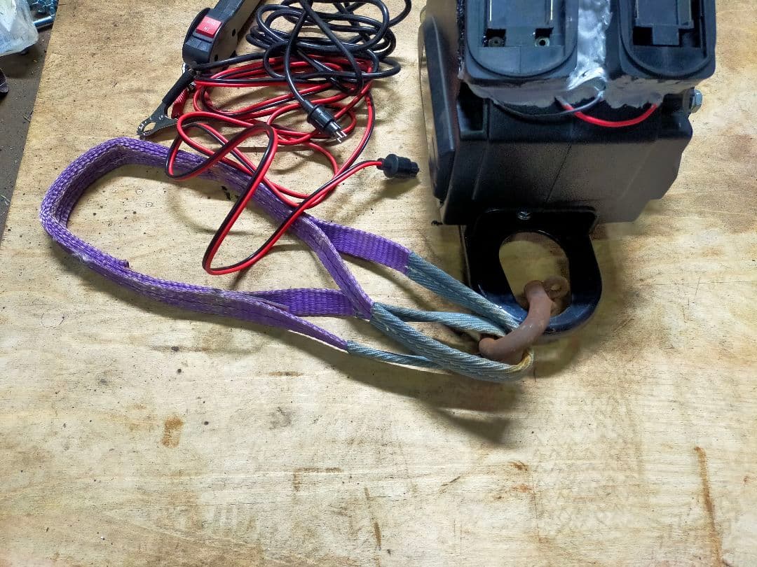 12v電動ウインチ　ホイスト　マキタ併用可能　ワイヤレス