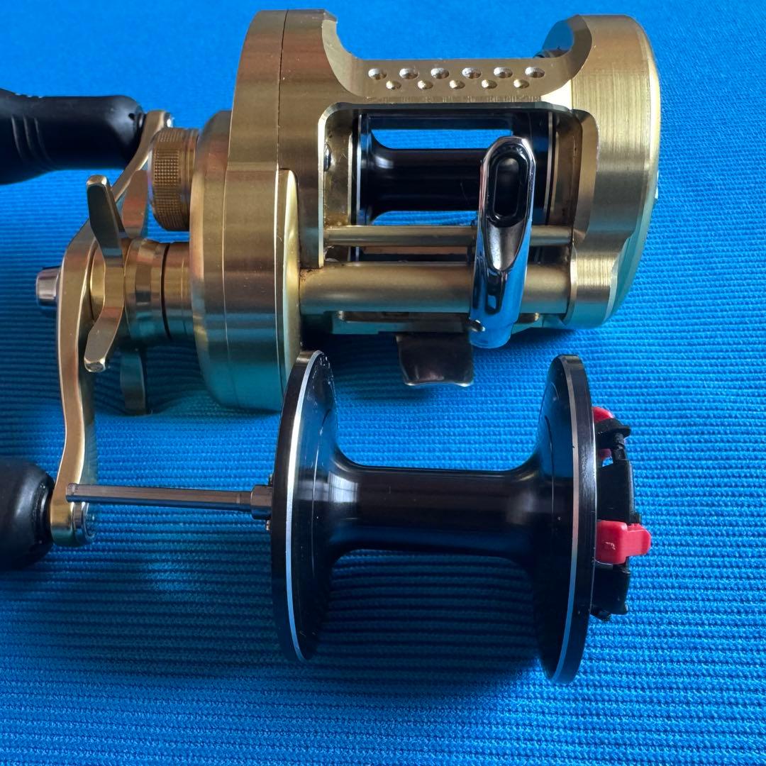 シマノ カルカッタ コンクエスト 400 HG スペアスプール付き