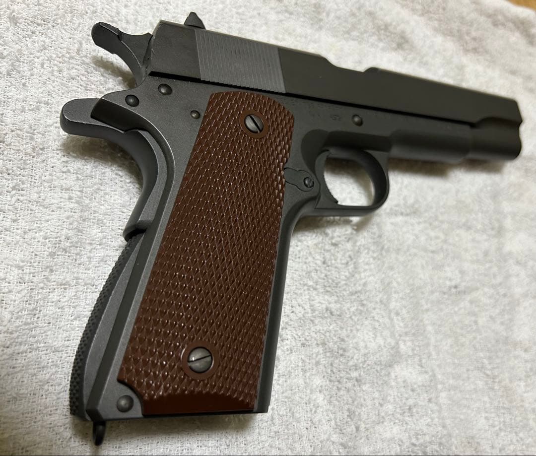 ウエスタンアームズ　コルトガバメントM1911A1ミリタリーモデル2マガジン付き
