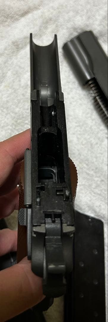 ウエスタンアームズ　コルトガバメントM1911A1ミリタリーモデル2マガジン付き
