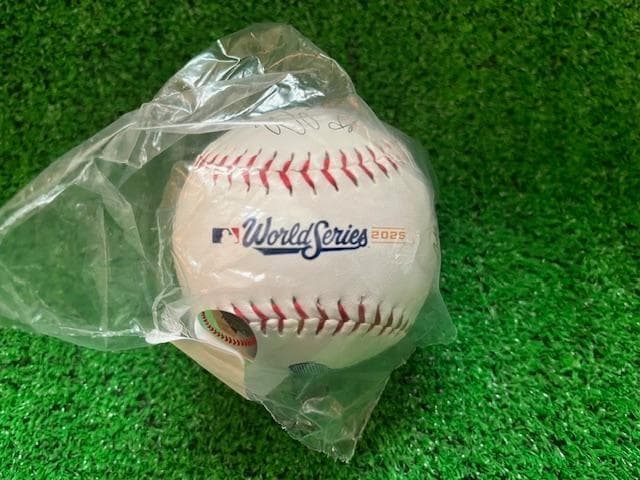 大谷翔平MLB2025WSチャンピオン記念サイン入ボールローリング社US限定品