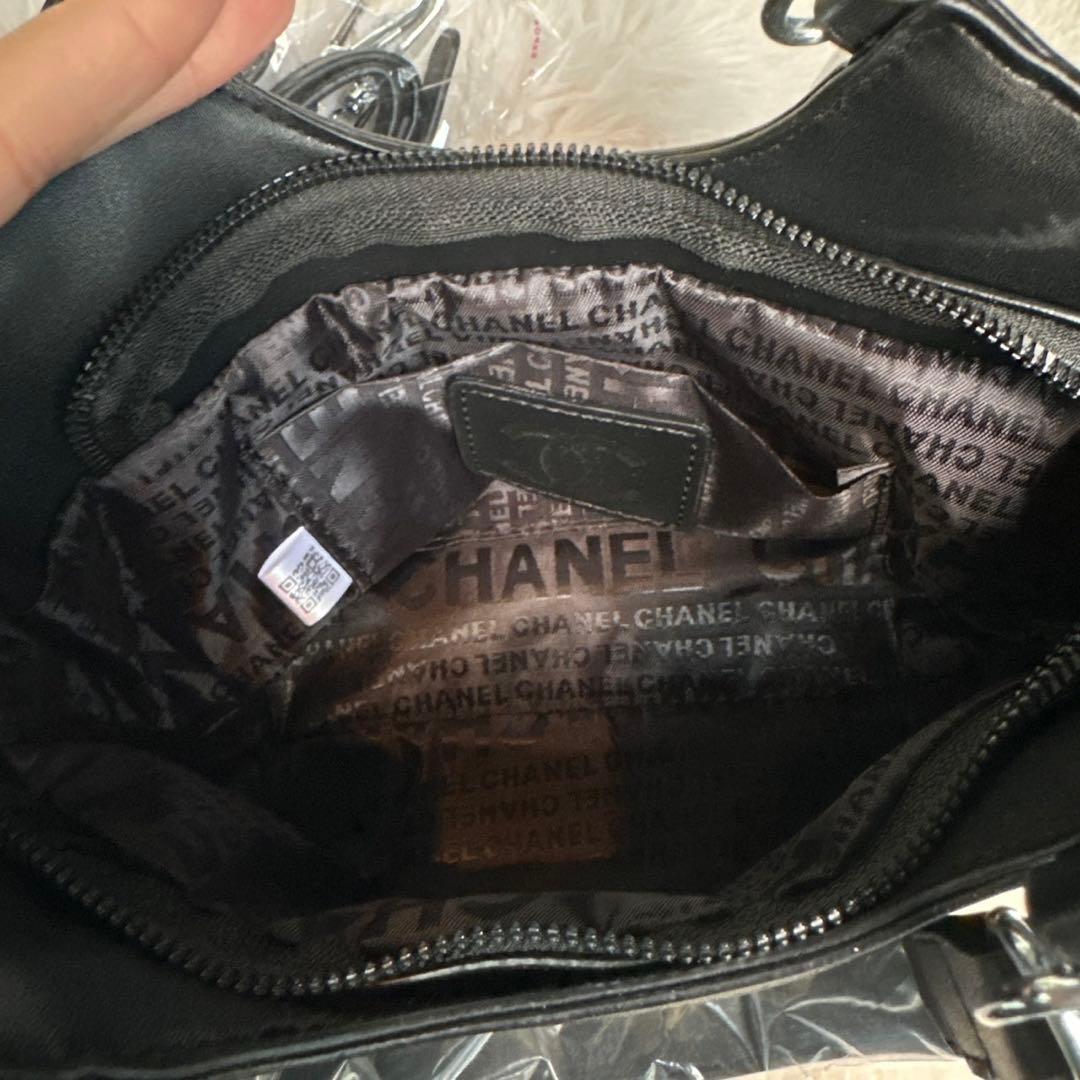 CHANEL ツイードハンドバッグ ブラック・ゴールドノベルティ