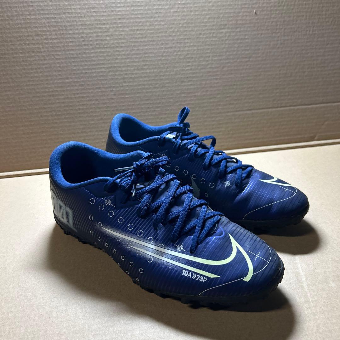 ナイキマーキュリアル　サッカーシューズ　フットサル　トレシューtf ２７センチ