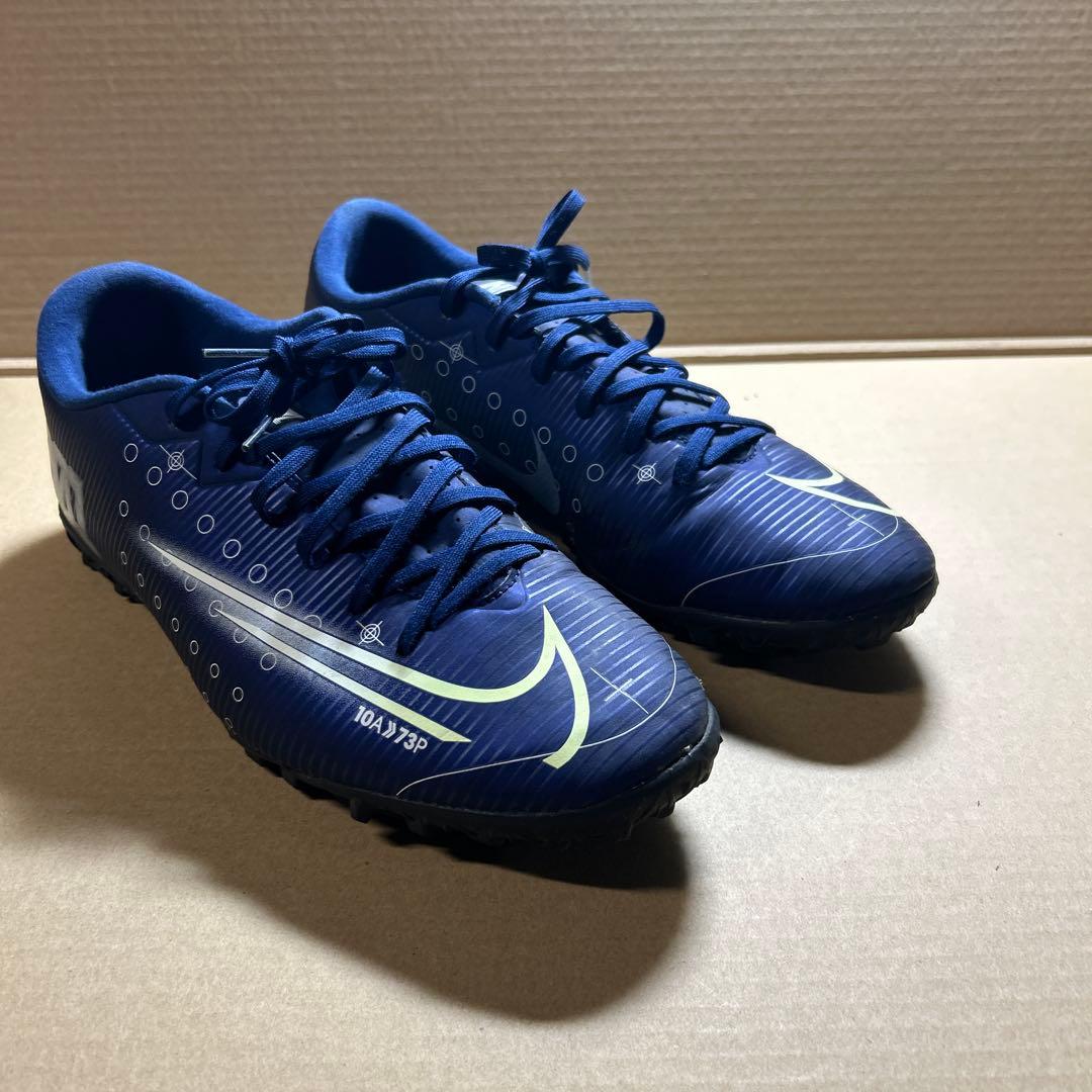 ナイキマーキュリアル　サッカーシューズ　フットサル　トレシューtf ２７センチ
