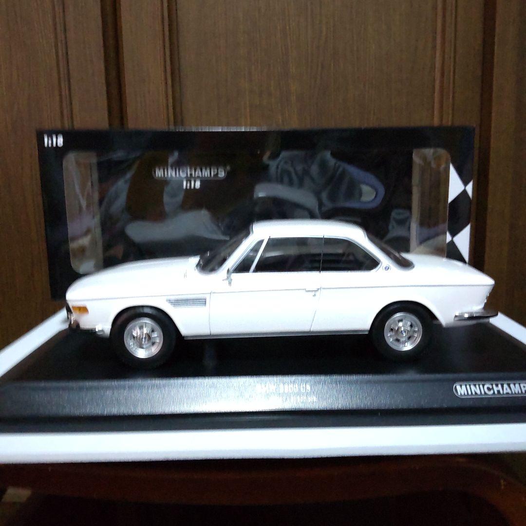  2800 CS 1968 ホワイト 1/18 ミニチャンプス