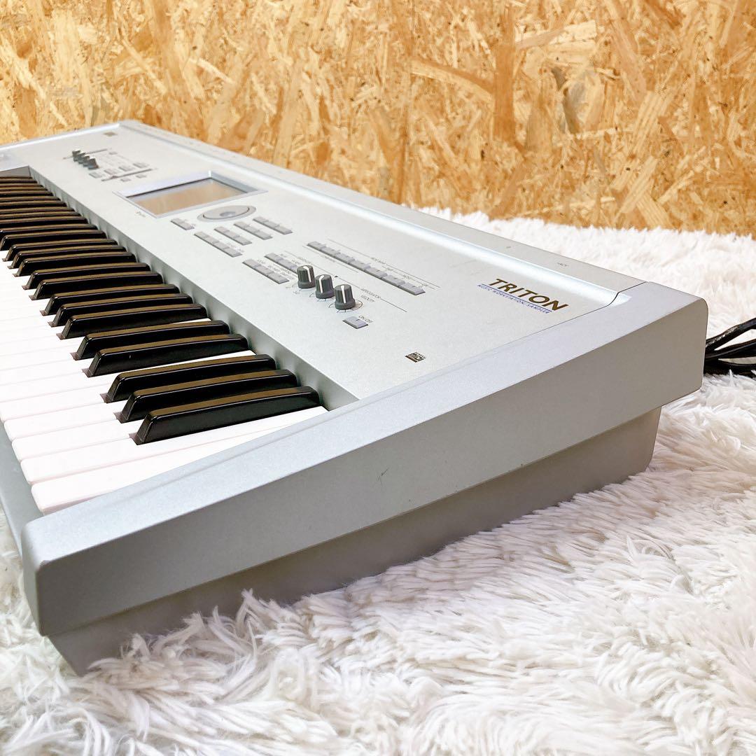KORG TRITON シンセサイザー　　61鍵