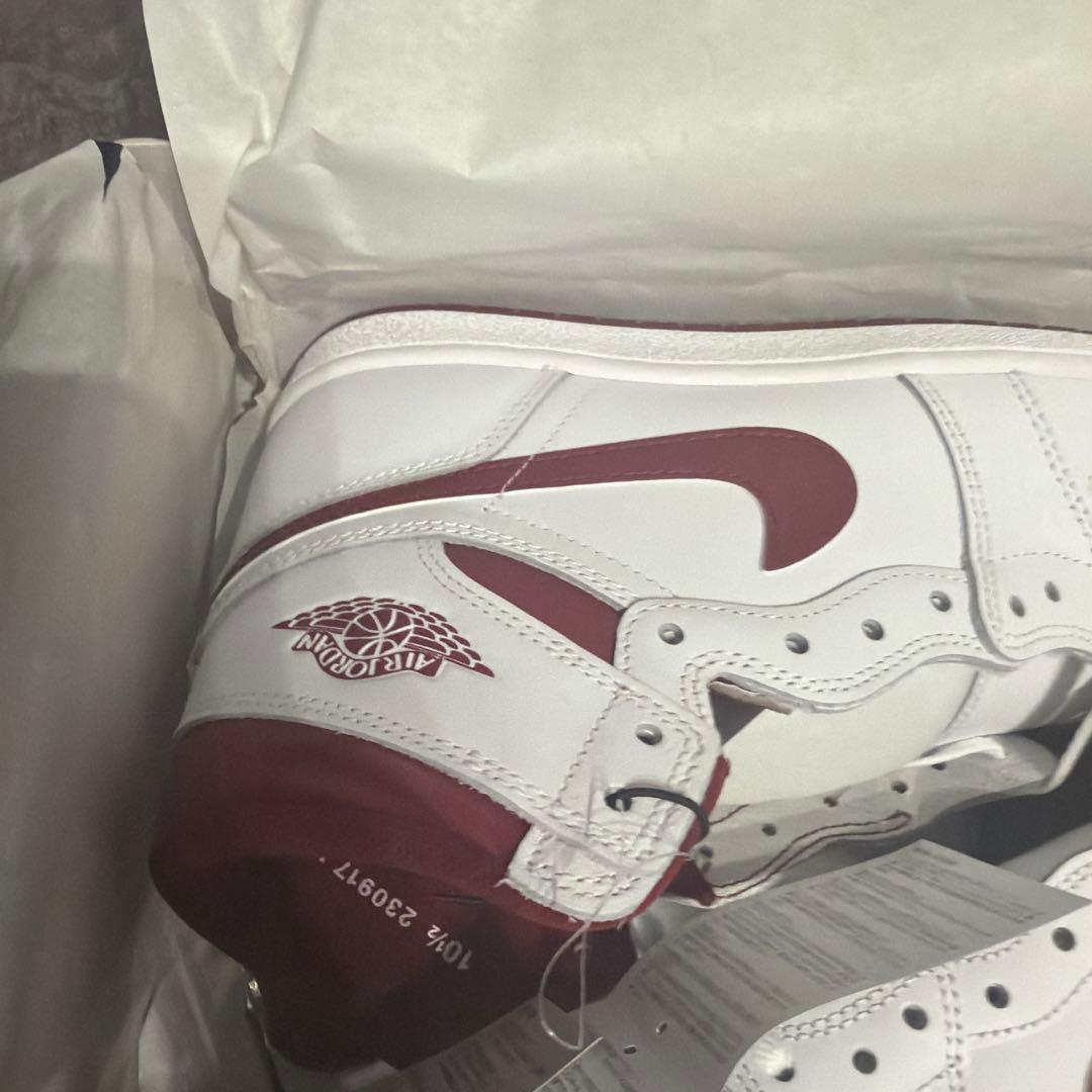 ナイキエアジョーダン 1 High'85\"llic Burgundy