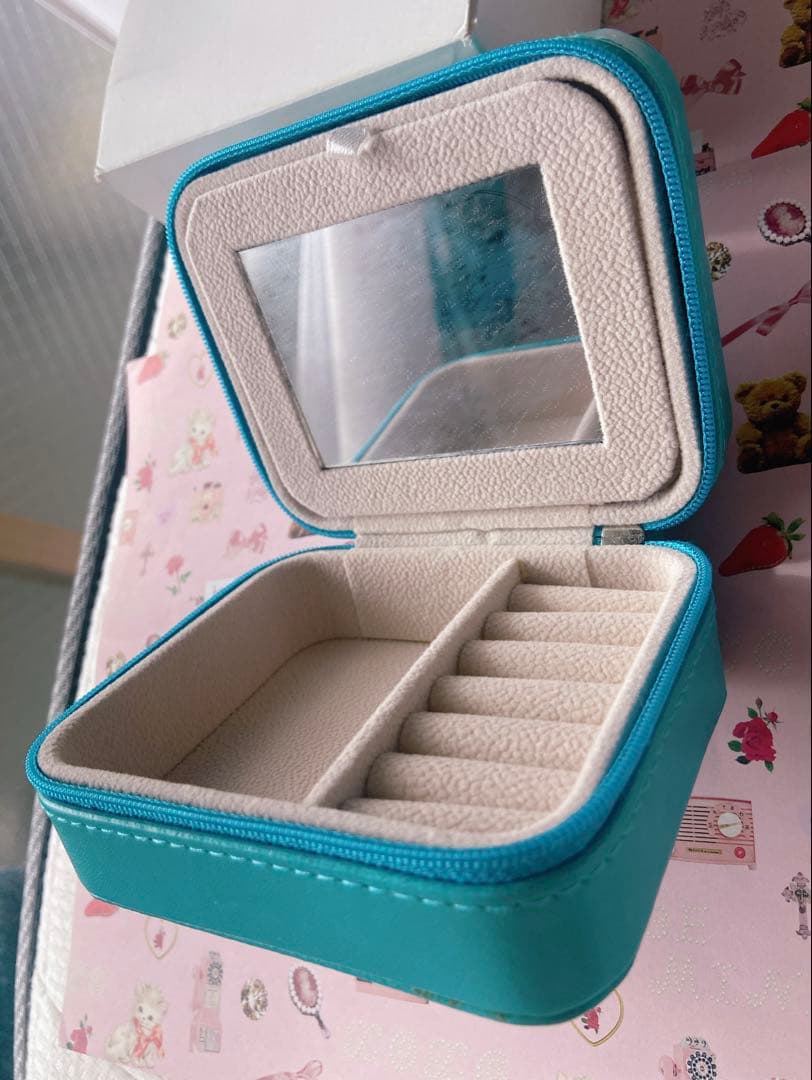 【最終値下】トロールビーズ　コレクションケース　ターコイズブルー　青　あお　黒