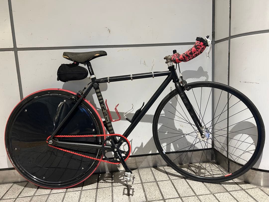 平政雄神戸市よりMASI ピスト 自転車　ピストバイク スタンド付きです。