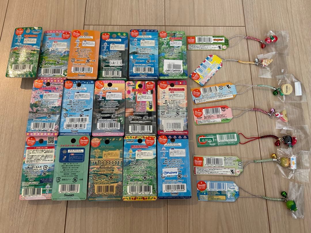 【最終値下げ】新品 ハローキティ ご当地ストラップ 23個セット