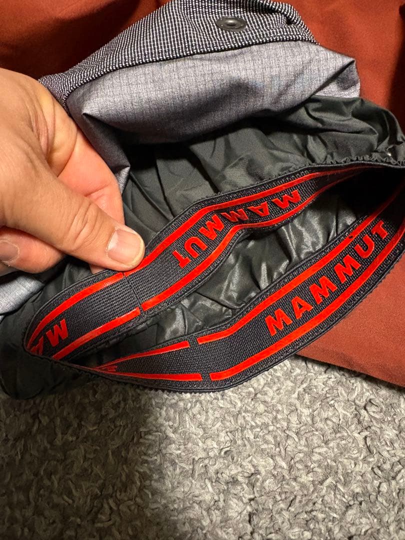 【極美品】MAMMUT ゴアテックスプロ　マロン　サスペンダー付きスキーウェア