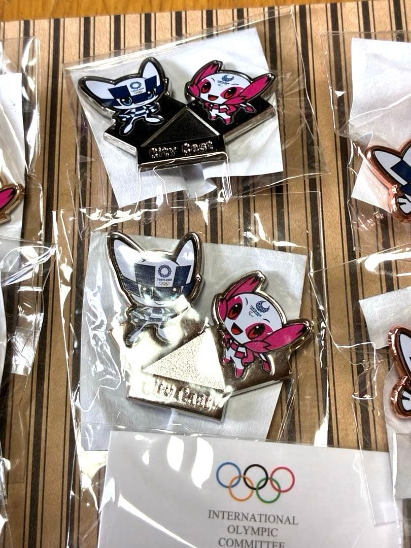 ★非売品★ボランティア☆ 東京オリンピックキャラクター ピンバッジ 13個セット