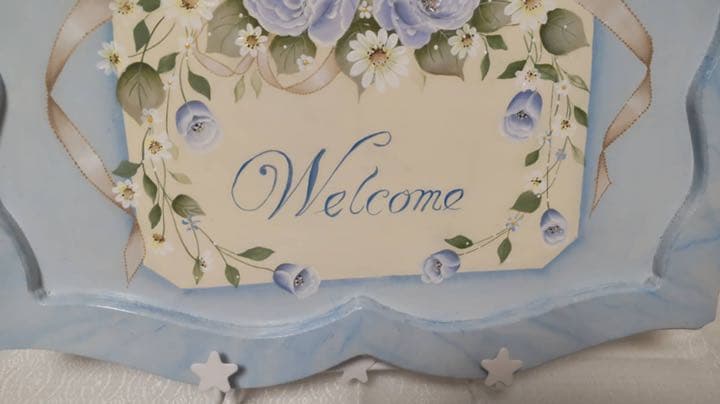 トールペイント作品　大理石の地模様　ブルーの薔薇　welcomeボード
