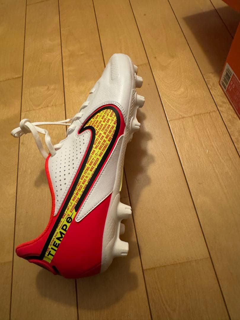 Nike サッカースパイクNIKEホワイト/レッド/イエロー 27.5cm