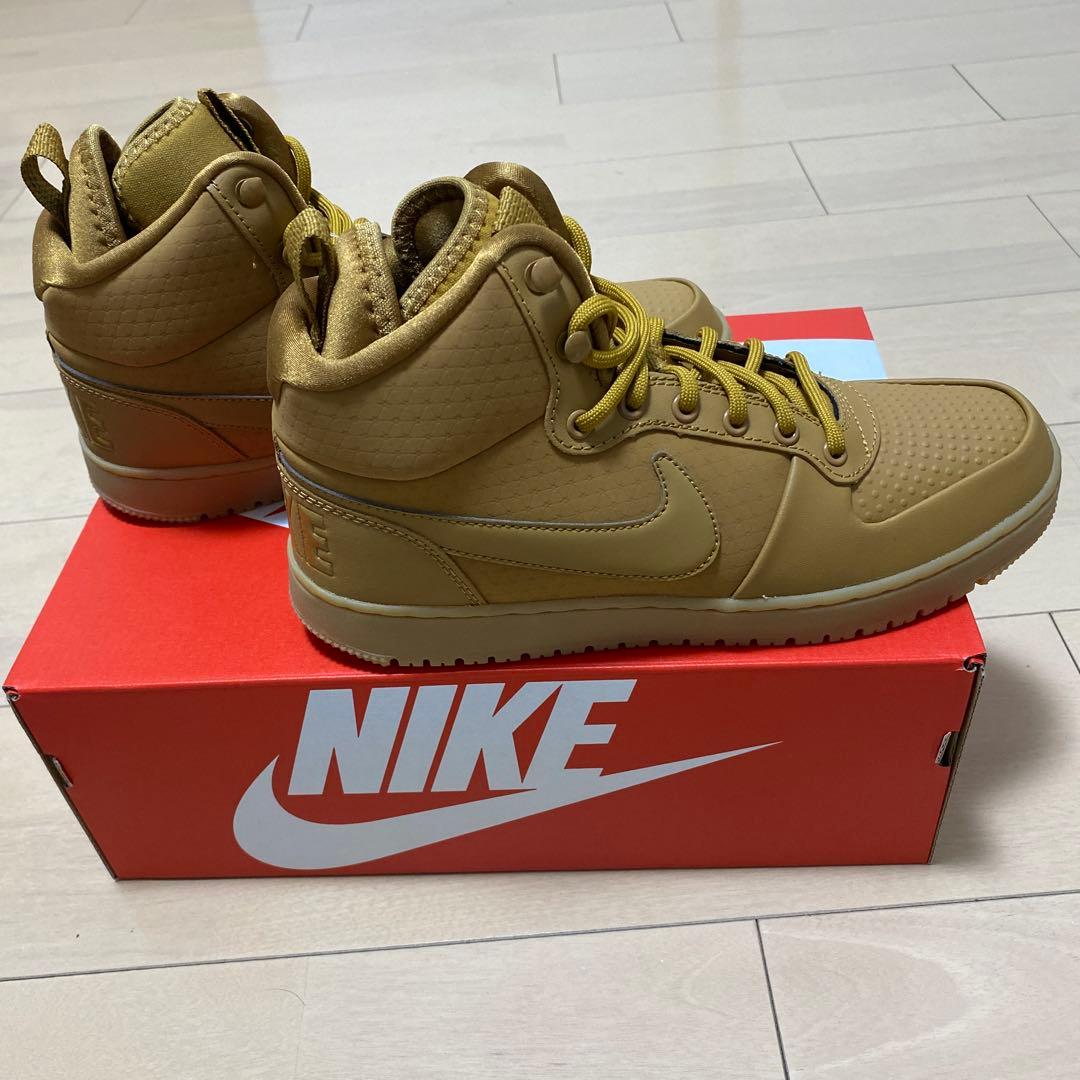 【新品未使用】タグ付きNike ハイカットシューズ ベージュ