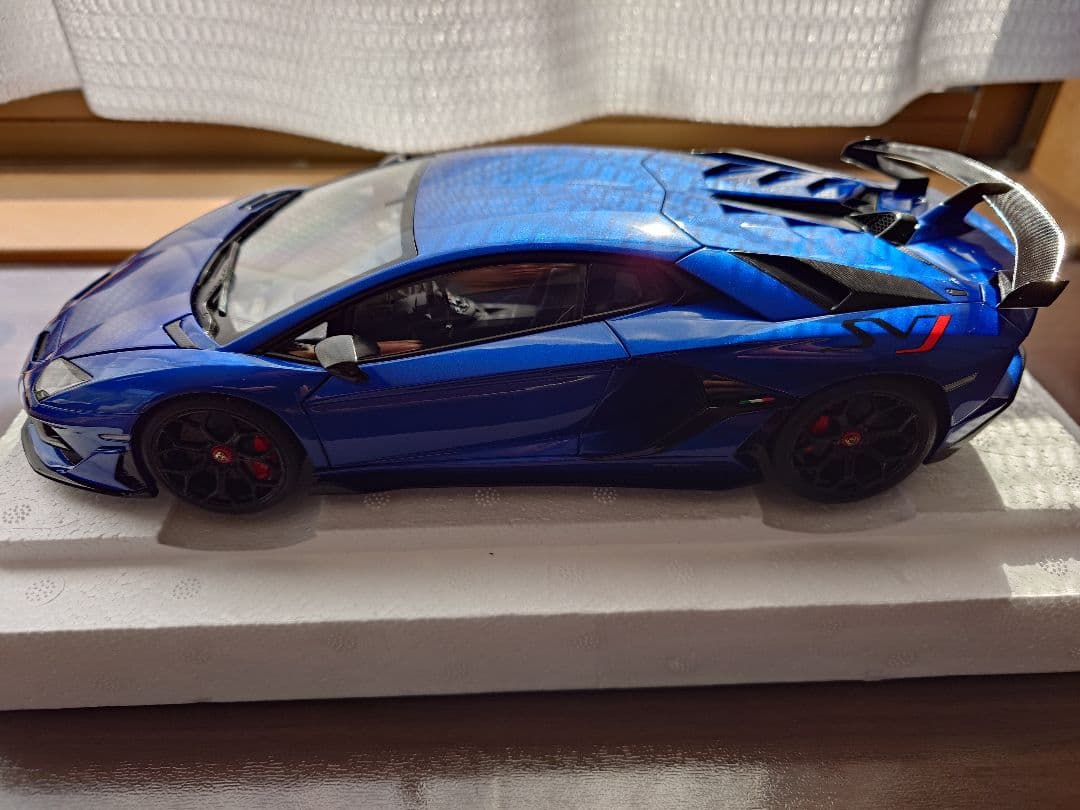 オートアート 1/18 アヴェンタドール SVJ