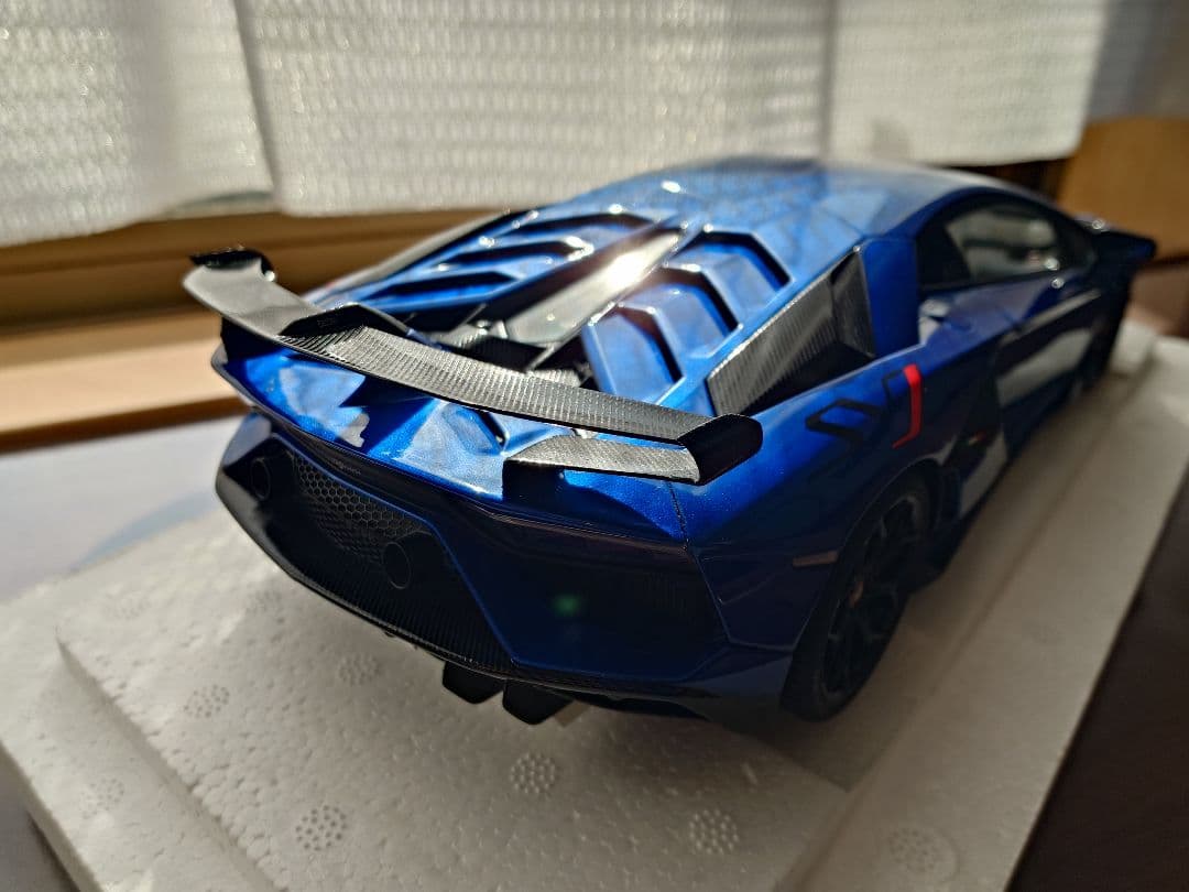 オートアート 1/18 アヴェンタドール SVJ