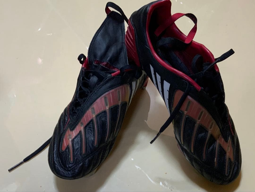 adidas プレデターパワースワーブ
