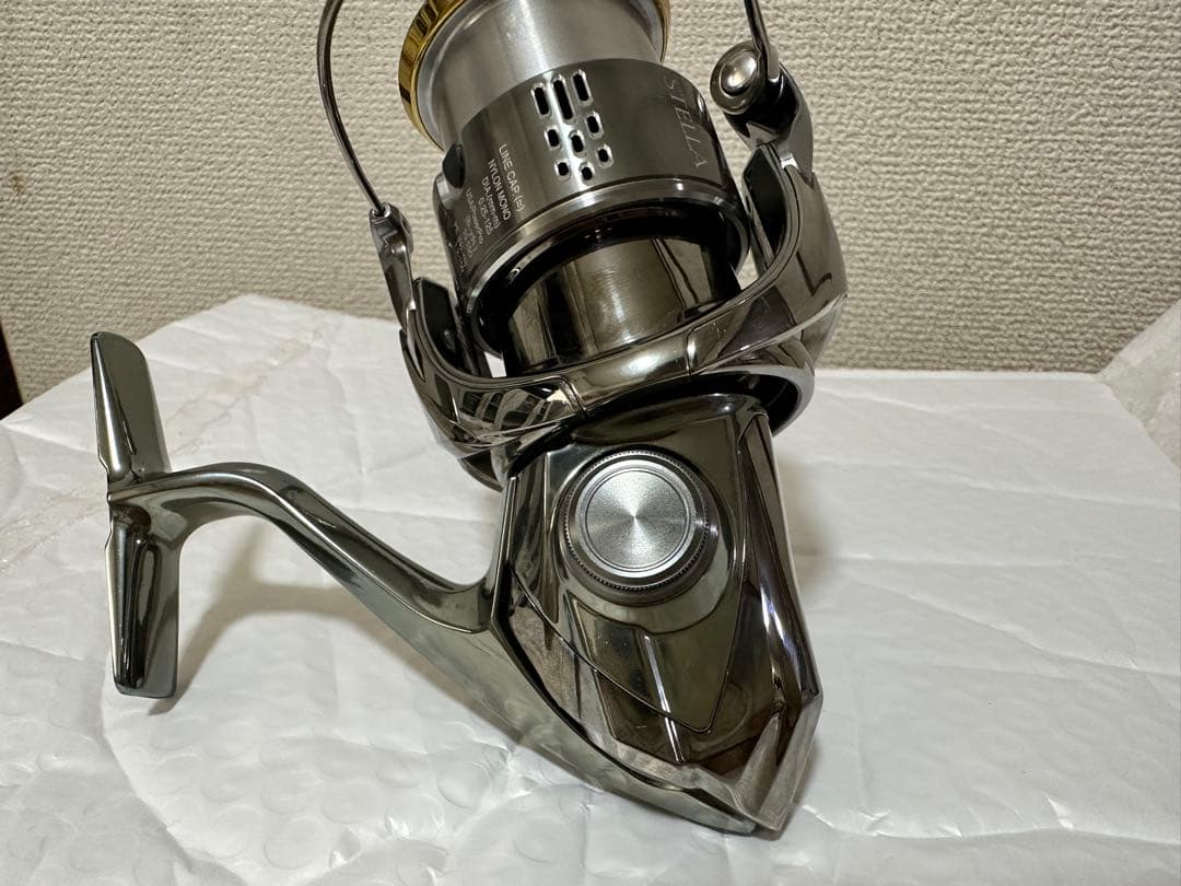 18 STELLA C3000MHG 美品 18ステラC3000MHG