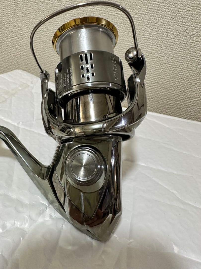 18 STELLA C3000MHG 美品 18ステラC3000MHG