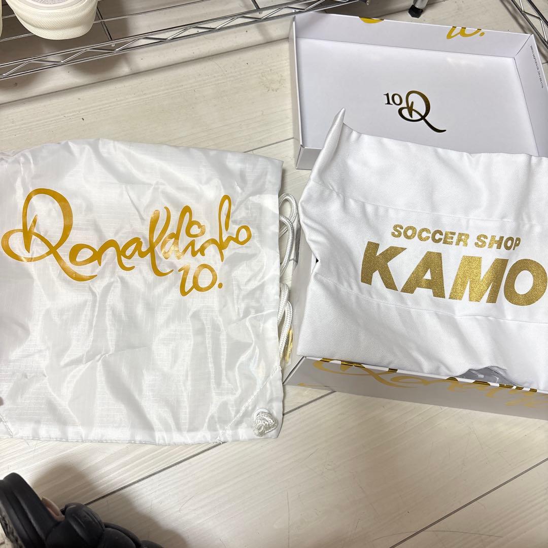 シューズ Ronaldinho x Nike Tiempo Legend of Gold