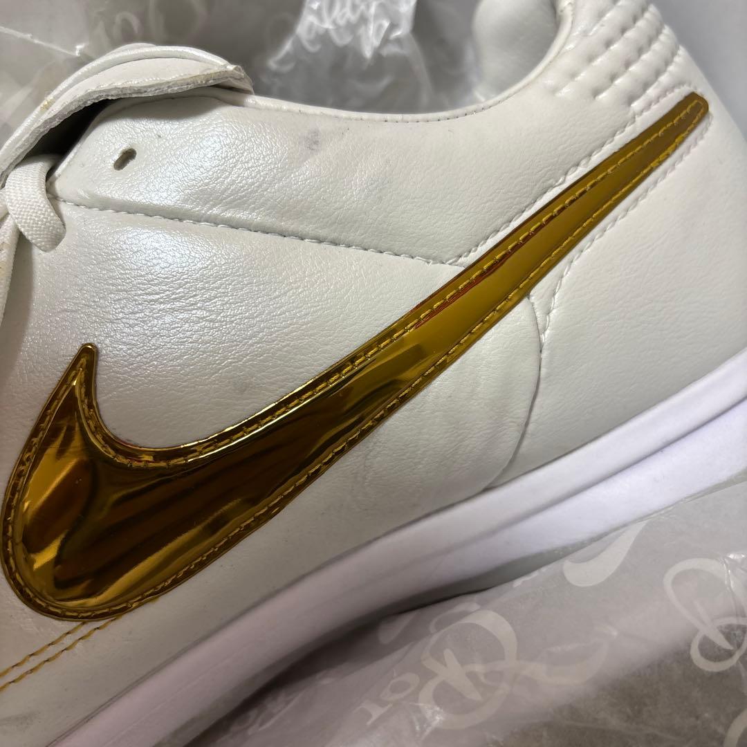 シューズ Ronaldinho x Nike Tiempo Legend of Gold