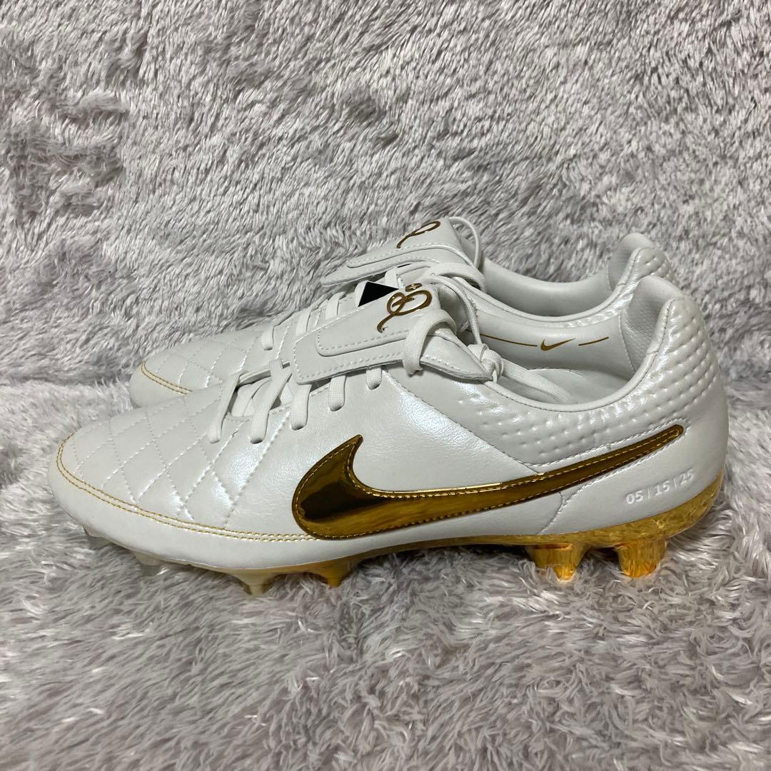 Nike ナイキ　ティエンポ　レジェンド　ロナウジーニョ　サッカースパイク