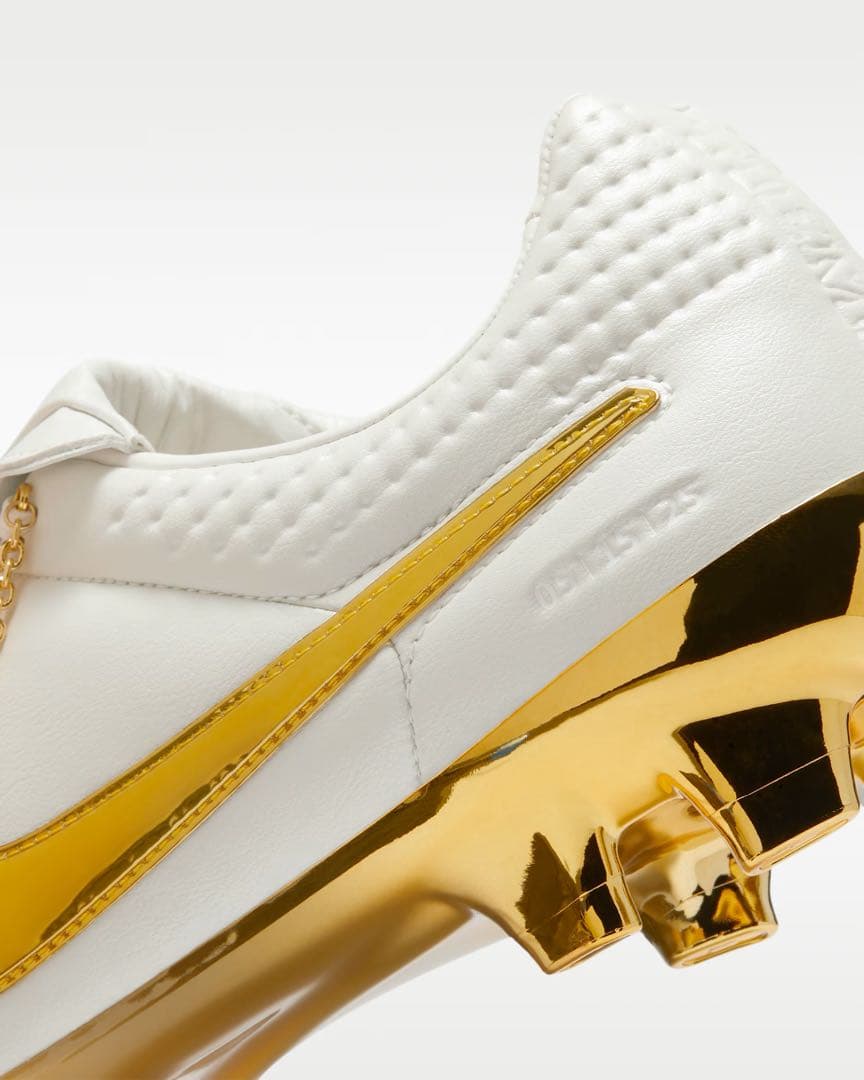 Nike ナイキ　ティエンポ　レジェンド　ロナウジーニョ　サッカースパイク