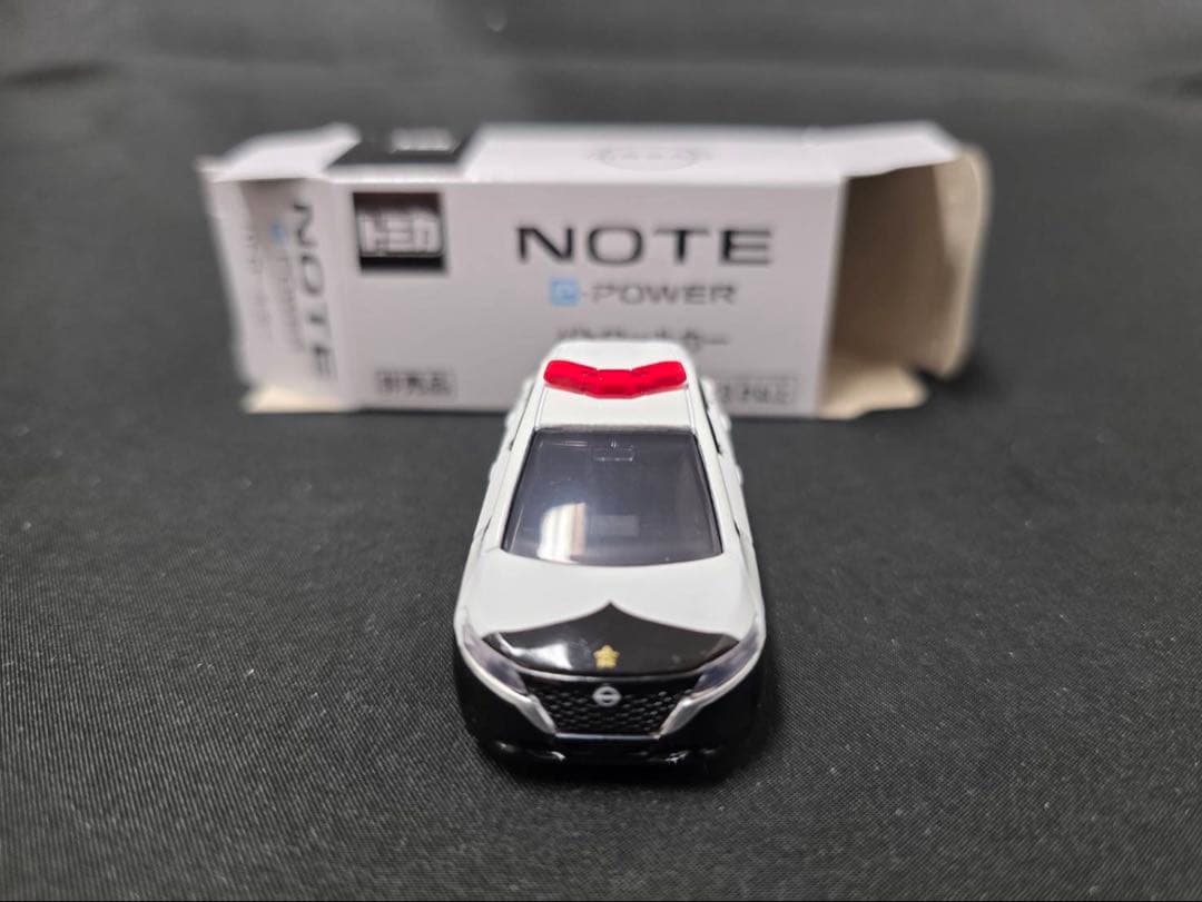 トミカ 非売品日産ノートe-POWERパトロールカー(限定商品)