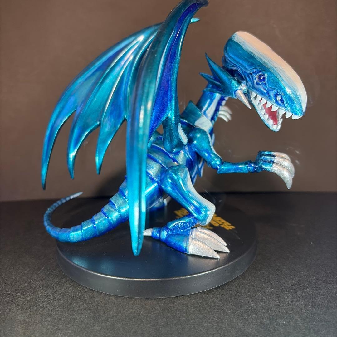 遊戯王 ブルーアイズホワイトドラゴン フィギュア リペイント