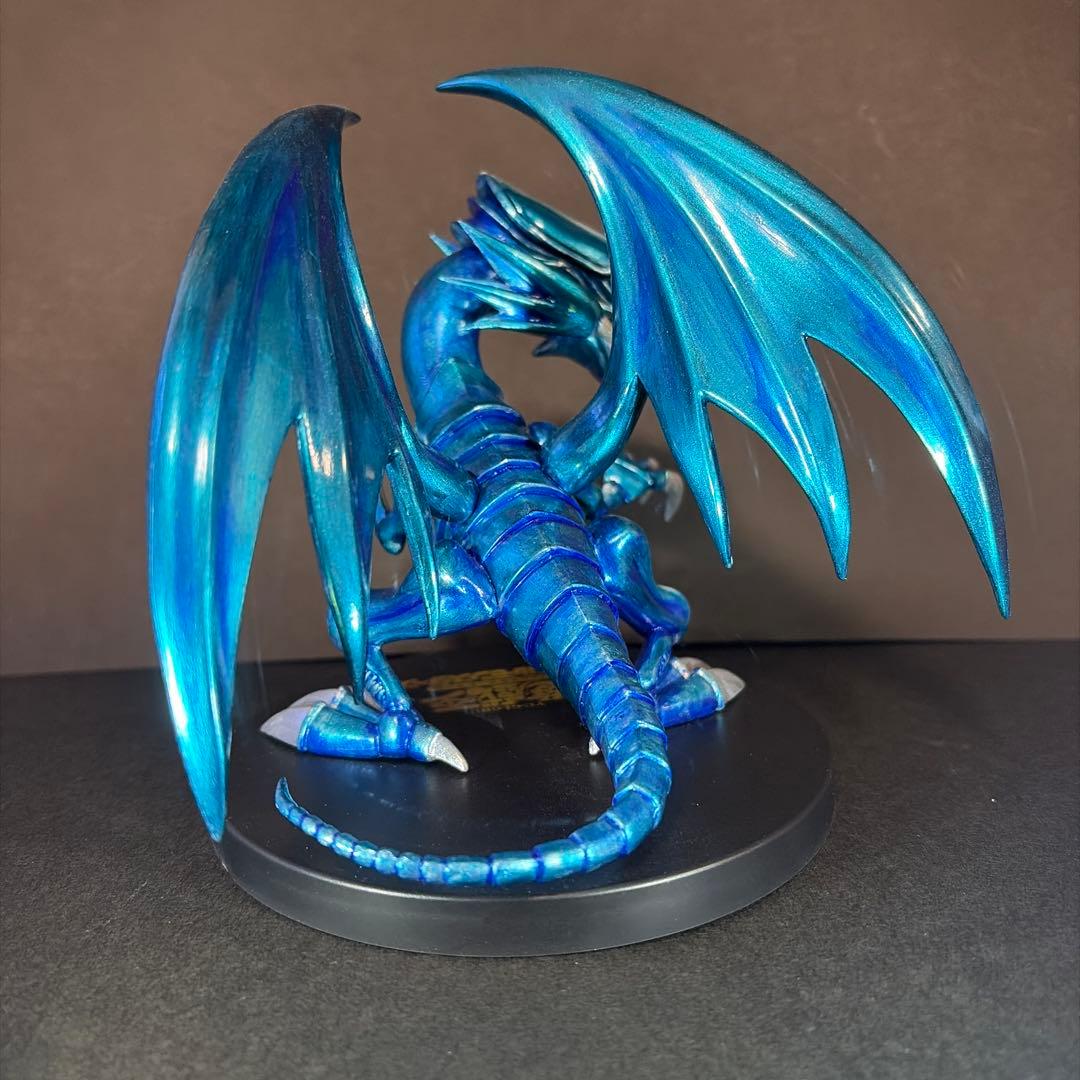 遊戯王 ブルーアイズホワイトドラゴン フィギュア リペイント