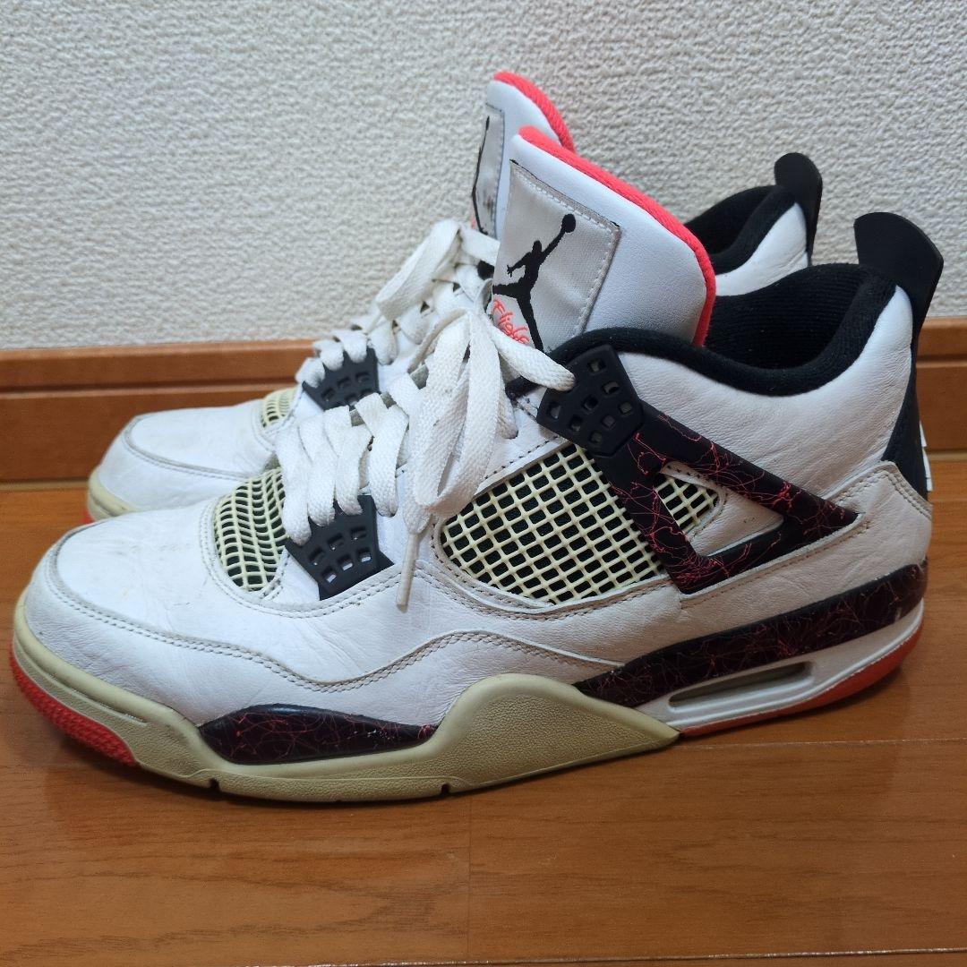 Air Jordan 4 ホワイト/ブラック/レッド
