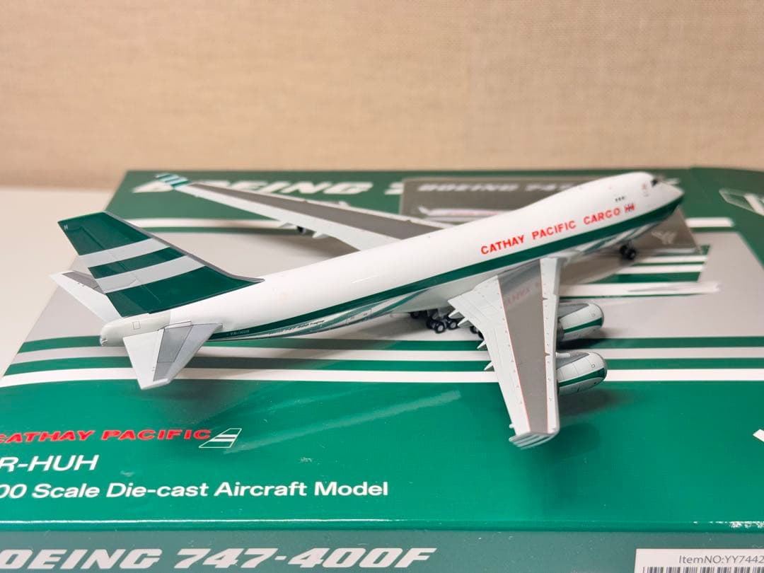 キャセイパシフィック B747-400 VR-HUH 旧塗装 1/400 HX